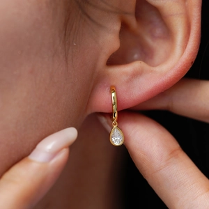 Minimalist S925 sterling silver teardrop moissanite earrings with 14K gold plating finish