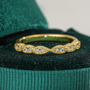 Eternity ring in 18K gold plated S925 silver with marquise millgrain moissanite detail