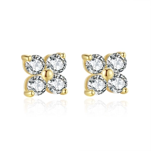 Exquisite D color moissanite four-leaf clover stud earrings in 18k rose gold plated silver