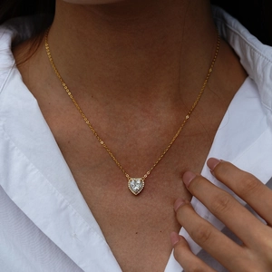 Elegant 925 sterling silver heart pendant necklace with shimmering gold plating
