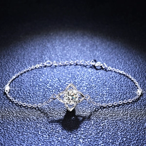 925 Sterling Silver Moissanite Bracelet Minimalist Clover Leaf Hollow Chain Bracelet For Women 1 Carat Zirconia Jewelry Gift