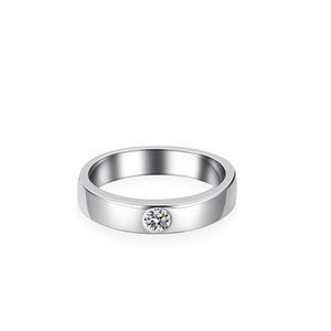 Minimalist S925 sterling silver ring for men featuring a center-set moissanite stone