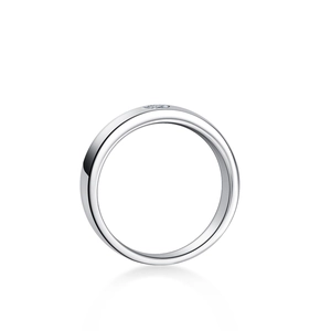 Polished S925 sterling silver ring for men featuring a single round moissanite stone