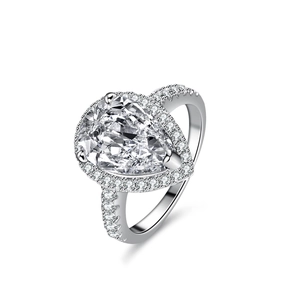 Bague en moissanite poire 4 carats avec sertissage halo et anneau en argent pavé