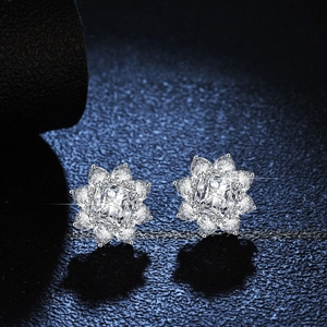 Elegant S925 silver snowflake earrings with princess cut square stones and brilliant halo