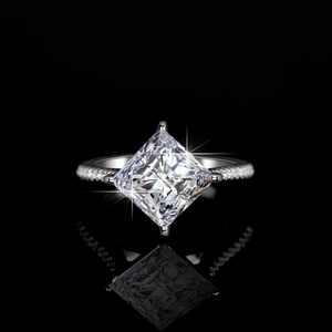 Bague de fiançailles de luxe en argent 3 carats avec moissanite taille princesse