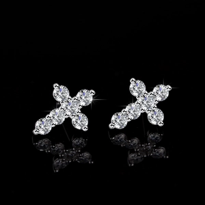 Sparkling S925 sterling silver moissanite cross stud earrings with mirror reflection