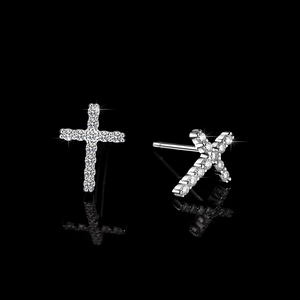 Sparkling S925 sterling silver moissanite cross stud earrings with mirror reflection