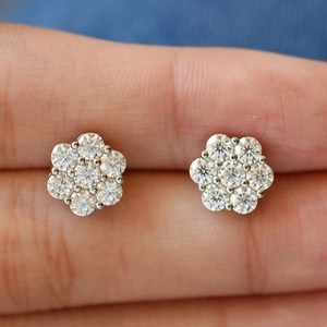 Sparkling S925 sterling silver snowflake moissanite stud earrings in a floral cluster design