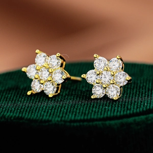 Classic 925 sterling silver flower stud earrings with brilliant round Moissanite stones