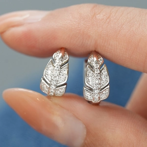 S925 sterling silver moissanite leaf stud earrings with luxury micro-pave setting