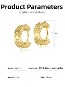 Détail de boucles d'oreilles créoles 12mm en argent S925 doré avec pointes moissanite