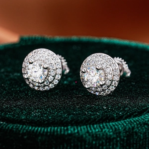 Orecchini a lobo in argento 925 e moissanite con doppia montatura a cerchio di lusso
