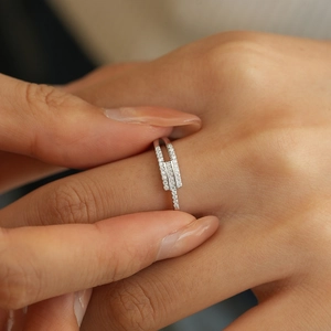 S925 sterling silver hip hop double band ring with sparkling pavé moissanite stones