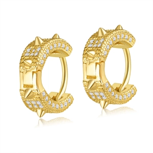 Boucles d'oreilles clous moissanite en argent S925 doré avec design punk spike
