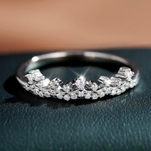 Macro shot of S925 sterling silver crown ring with brilliant moissanite center stone