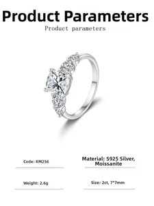 Dettaglio anello moissanite 2ct taglio princess in argento S925 con pietre laterali lucide
