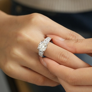 Elegant S925 sterling silver bull head ring with brilliant round moissanite on model hand