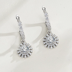 Eleganti orecchini a girasole in argento S925 con moissanite scintillante e pendenti di lusso