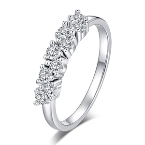 Elegant S925 sterling silver asymmetrical band ring with 7 brilliant-cut moissanite stones