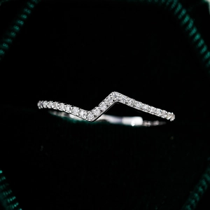 Bague asymétrique en V en argent sterling S925 avec pierres moissanite et boîte à bijoux