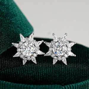 925 Sterling Silver Moissanite Snowflake Stud Earrings For Women Starburst D Color Romantic Fashion Inlaid Ear Jewelry