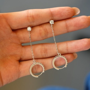 Boucle d'oreille en argent 925 avec clou en moissanite et cercle pendant sur chaîne