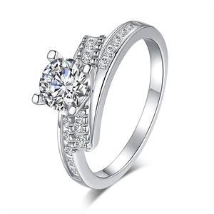 Elegant S925 sterling silver moissanite ring with twisted band and round brilliant cut stone