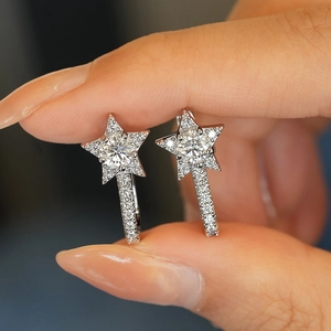 Hip hop 925 sterling silver star moissanite hoop earrings with sparkling pave crystals