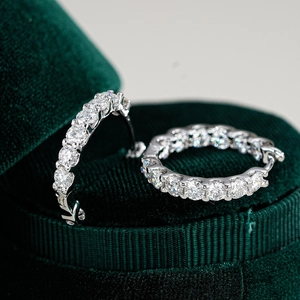 Boucles d'oreilles créoles en argent 925 avec double rangée de moissanites