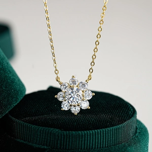 Luxueux Collier Pendentif Tournesol en Moissanite Argent Sterling 925 Plaqué Or 14K Bijoux en Moissanite Fleur pour Femme Mariage Fête Collier Élégant