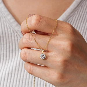 Klassische Halskette aus 925er Silber mit Moissanit-Anhänger und 14K Goldbeschichtung