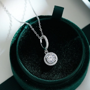 Classic 1 carat Moissanite snowflake necklace in S925 sterling silver on velvet box