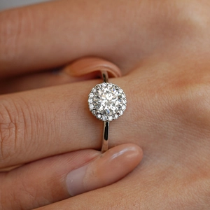 Classic 925 sterling silver halo ring with 1 carat round moissanite for women