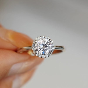 Luxury 925 sterling silver halo ring with 1 carat round moissanite in brilliant cut