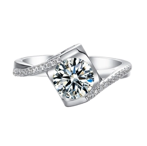 S925 sterling silver moissanite ring with twisted band and tension setting design