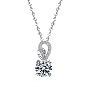 Classic S925 sterling silver 1ct moissanite necklace with four-claw heart setting design