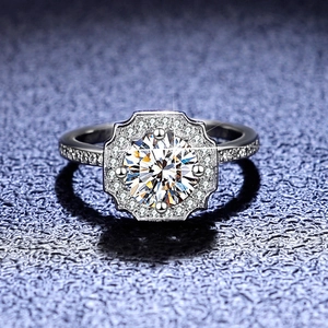 925 Sterling Silver Moissanite Zirconia Halo Ring For Women Round Cut Pave Band D Color 1 Carat Wedding Engagement Ring