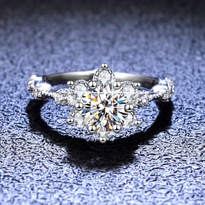 Classic 925 sterling silver ring featuring a 5-carat sunflower moissanite cluster setting