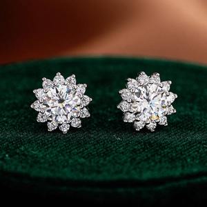 925 Sterling Silver Sunflower Stud Earrings For Women Moissanite Zirconia Simple Elegant Wedding Jewelry Earrings Gift