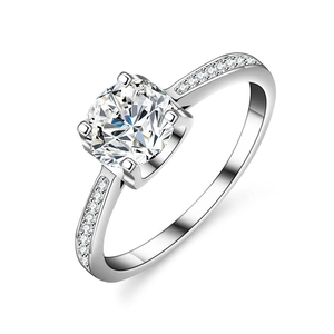Klassischer 925 Sterling Silber Moissanit Ring mit Rundschliff Stein in Vier-Klauen-Fassung