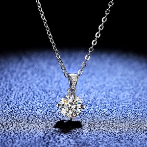 Collier Pendentif en Argent Sterling 925 de 1 Carat Moissanite et Zirconia pour Femme Collier Classique Moissanite à Quatre Griffes