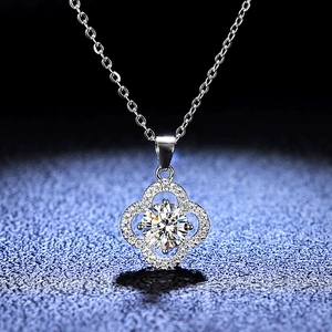 Collier Pendentif Moissanite en Argent Sterling 925 pour Femme Trèfle Scintillant Fleur Couleur D Zirconia Chaîne de Clavicule Bijoux
