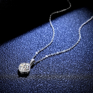 Classic 1-carat moissanite necklace in s925 silver setting with brilliant round sparkle