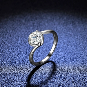 Bague en Argent Sterling 925 Forme de Cœur Moissanite Zirconia pour Femme Élégante Bague Diamant Couleur D Bijoux Cadeau
