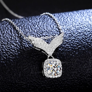 Elegant S925 sterling silver angel wing pendant necklace with round moissanite center stone
