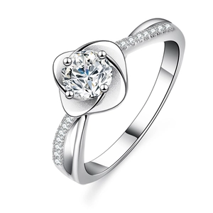 Elegant flower-shaped D color moissanite ring in S925 silver with a split shank design