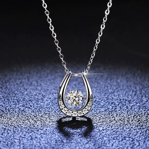 925 Sterling Silver Horseshoe Dancing Stone Pendant Necklace For Women Moissanite Zirconia U-shaped Clavicle Chain Jewelry