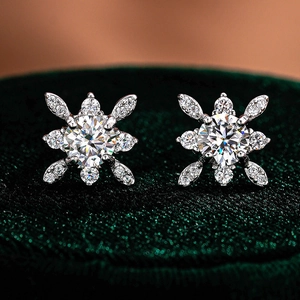 Orecchini a Bottone a Fiocco di Neve in Argento Sterling 925 per Donna Moissanite Zirconia Taglio Brillante Star Queen Gioielli