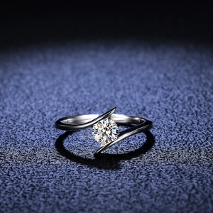 Moissanite 925 sterling silver bypass ring with round brilliant cut center stone